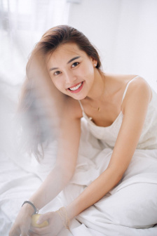云边有个小卖部